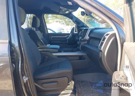 2021 Ram 1500 Big Horn 4X4 5'7 Box z USA, uszkodzony, nr VIN 1C6SRFFT9MN642686